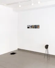 Ansicht der Ausstellung Strukturen des Fließens